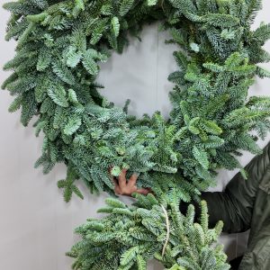 Wreath Nobilis Half